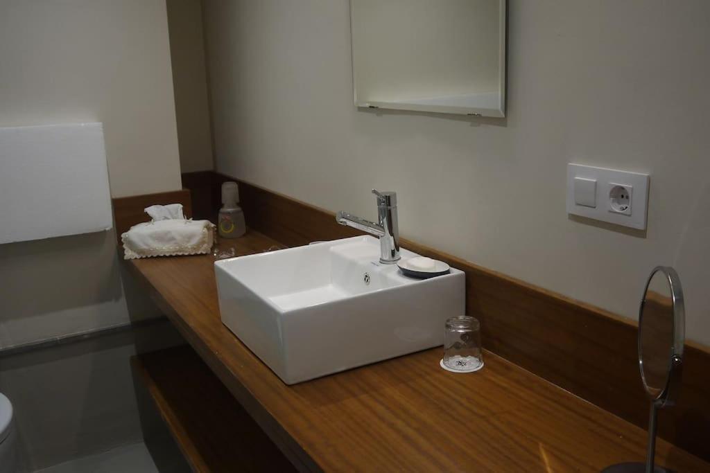 Apartament Puerta De San Juan Sewilla Zewnętrze zdjęcie